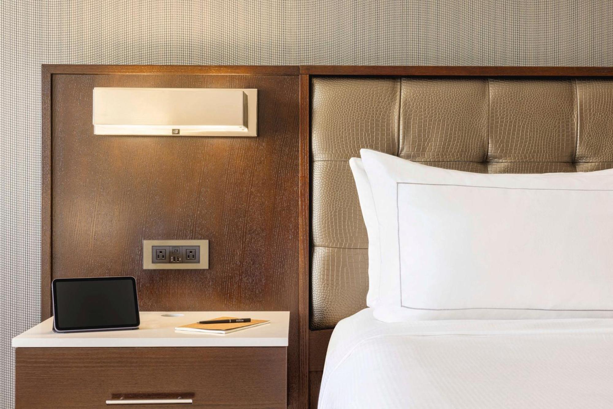 Hilton Philadelphia City Avenue Dış mekan fotoğraf