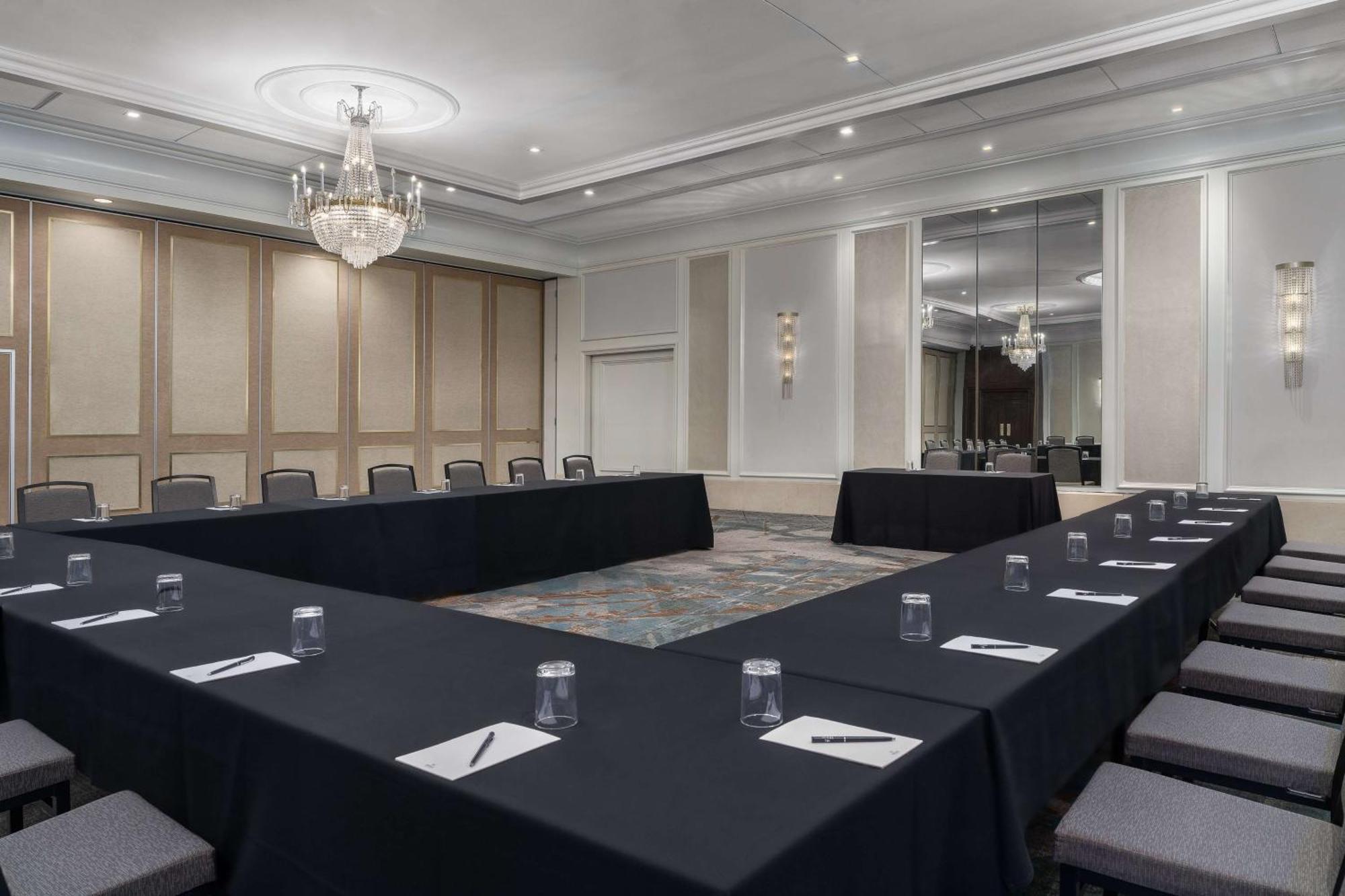 Hilton Philadelphia City Avenue Dış mekan fotoğraf